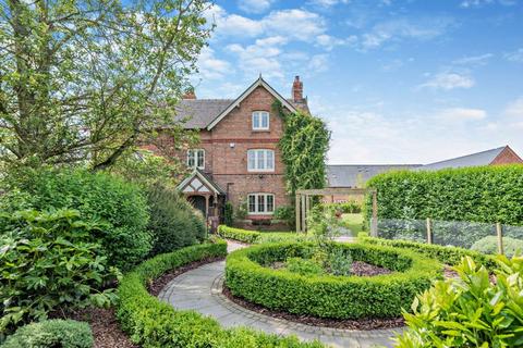 4 bedroom character property for sale, Ridley, Nr Tarporley