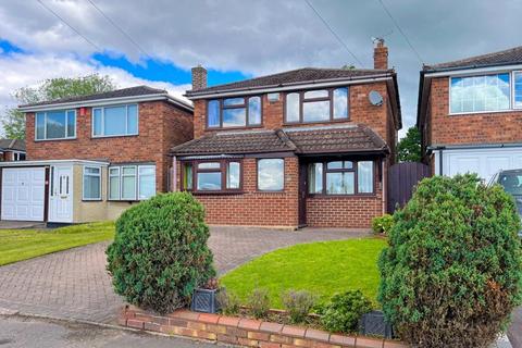 4 bedroom detached house for sale, Thorpe Avenue, Burntwood, WS7 1NF