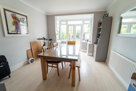 21 Minterne Avenue, Southall, UB2 4HN