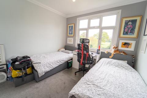 21 Minterne Avenue, Southall, UB2 4HN
