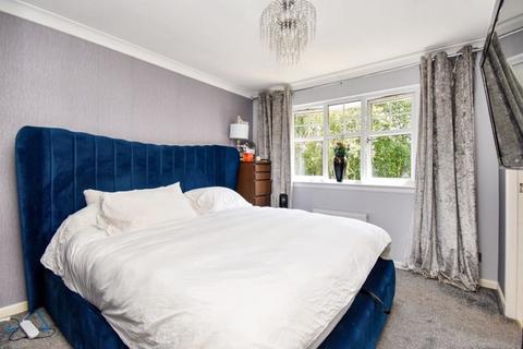 4 bedroom detached house for sale, South Dumbreck Road, Kilsyth