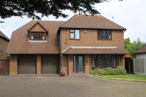 4 bedroom detached house for sale, Capel-Le-Ferne - OIEO £650,000