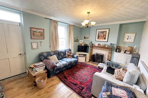 9 Mutton Row, Penryn, TR10 8EZ