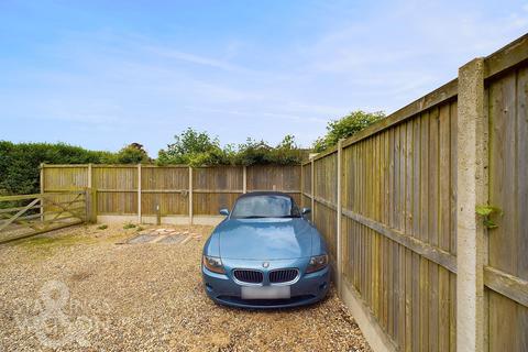 2 bedroom terraced house for sale, Church Road, Felmingham