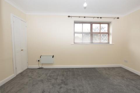 1 bedroom maisonette to rent, Stour View Avenue, Mistley, CO11