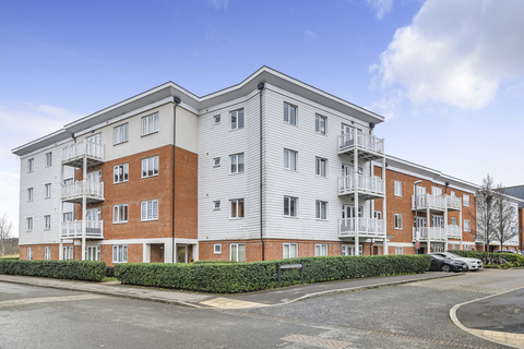 2 bedroom apartment to rent, Chequers Avenue, High Wycombe