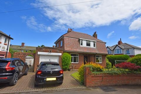 4 bedroom detached house for sale, Whin Bank, Scarborough YO12