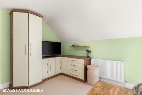 2 bedroom apartment to rent, Isabel Court, Hoddesdon EN11
