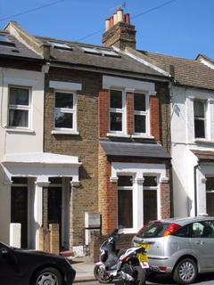1 bedroom flat to rent, One Bedroom flat with garden in St Dunstan's Rd, Hammersmith