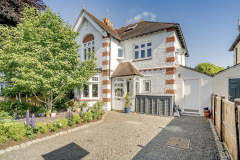 4 bedroom semi-detached house for sale, Tillingbourne Road, Guildford GU4