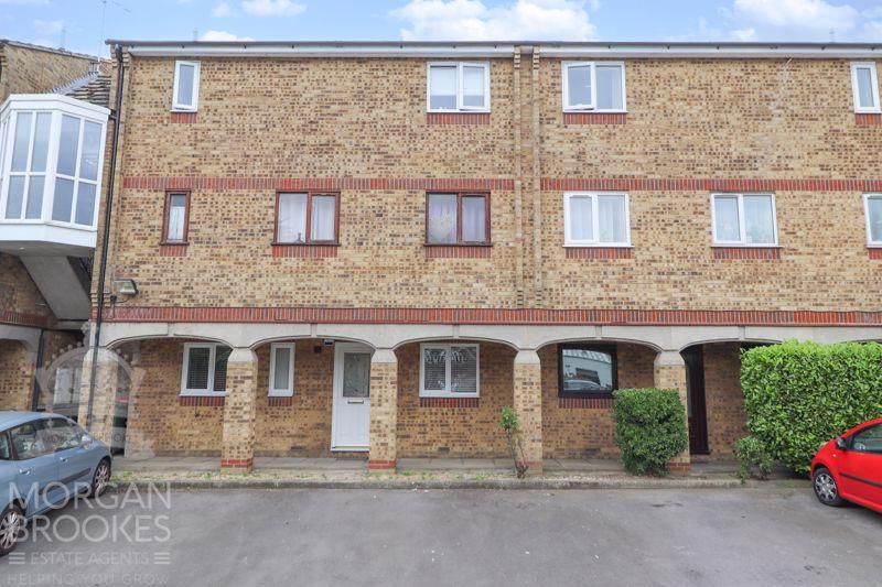 Charleston Court, Burnt Mills, Basildon 2 bed apartment for sale £240,000