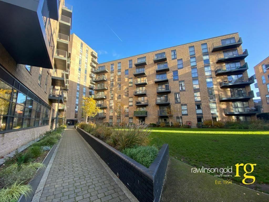 Lyon Road, Harrow 2 bed apartment - £2,300 pcm (£531 pw)