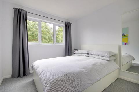 1 bedroom flat for sale, Maltby Drive, Enfield