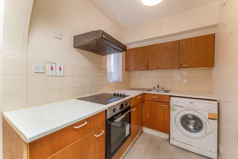 Studio for sale, Maltby Drive, Enfield