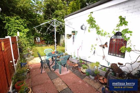 3 bedroom semi-detached house for sale, Marton Grange, Manchester M25