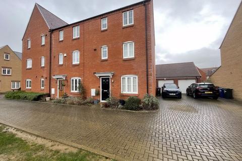4 bedroom townhouse for sale, Fontwell Road, Bicester OX26