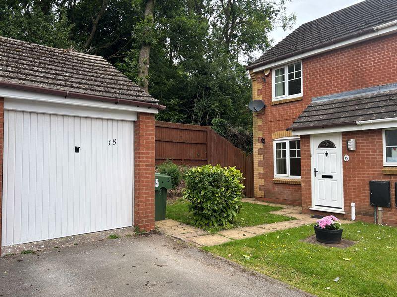 Blackwood Road, Bromsgrove 2 bed semidetached house £995 pcm (£230 pw)