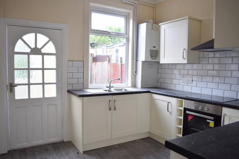 2 bedroom terraced house to rent, Linden Street, Mansfield, Nottinghamshire, NG19 7EG
