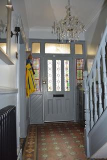 170 Hurst Grove, Bedford, MK40 4DS