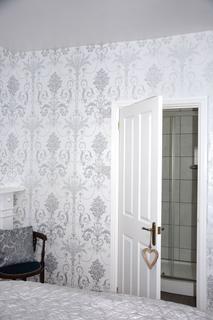 170 Hurst Grove, Bedford, MK40 4DS