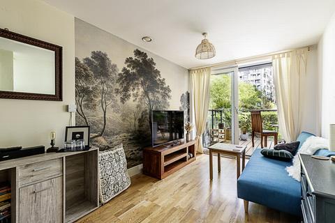 1 bedroom apartment to rent, Cassilis Road, Docklands, E14