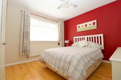 4 bedroom detached house for sale, Cubbington Close, Barton Hills, Luton, Bedfordshire, LU3 3XJ