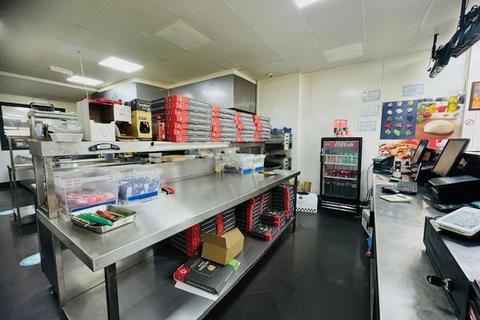 Takeaway to rent, Kingshill Avenue, Hayes, ub4 8bx