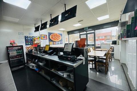 Takeaway to rent, Kingshill Avenue, Hayes, ub4 8bx