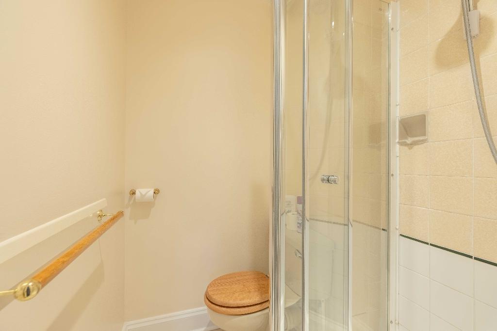 Ensuite Shower room