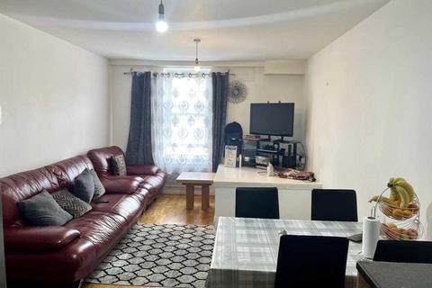 1 bedroom flat for sale, Butler House, Slough, Berks, SL1 1PQ