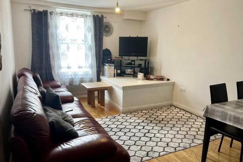 1 bedroom flat for sale, Butler House, Slough, Berks, SL1 1PQ