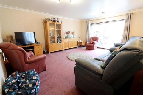 4 bedroom bungalow for sale, Luton LU3