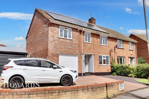 4 bedroom end of terrace house for sale, Northgate, Lowestoft