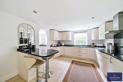 5 bedroom detached house for sale, Clophill Road, Silsoe, Bedfordshire, MK45