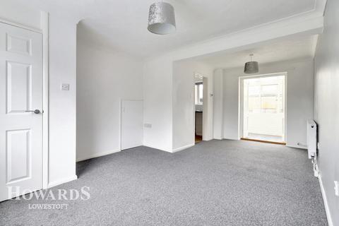 91 Catchpole Close, Kessingland, Lowestoft, NR33 7TL