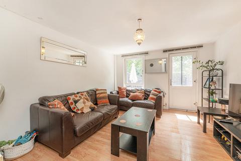 3 bedroom maisonette for sale, Kemps Drive, Poplar E14