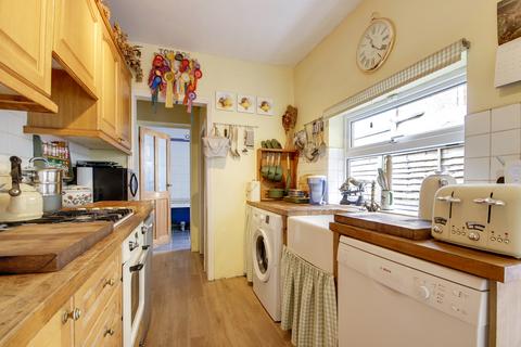 75 White Horse Hill, Chislehurst, BR7 6DQ