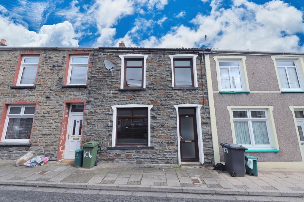 Mountain Ash, Rhondda Cynonn Taff CF45 3 bed terraced house to rent £