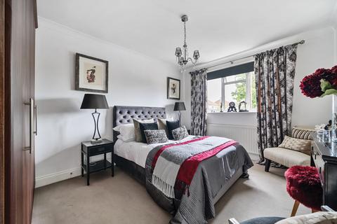 3 Bassetts Close, Orpington, BR6 7AQ