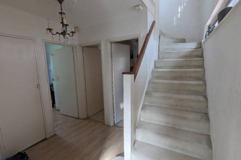 3 bedroom detached house for sale, Netherlands road,new barnet