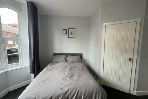 1 bedroom in a house share to rent, HMO Room 1, Victoria Road