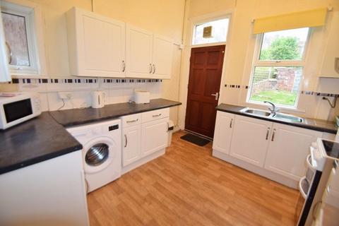 4 bedroom terraced house to rent, 66 Brocco Bank, Hunters Bar