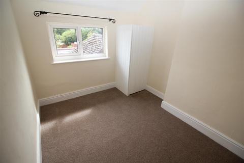 3 bedroom terraced house to rent, Old Road, Bishops Itchington