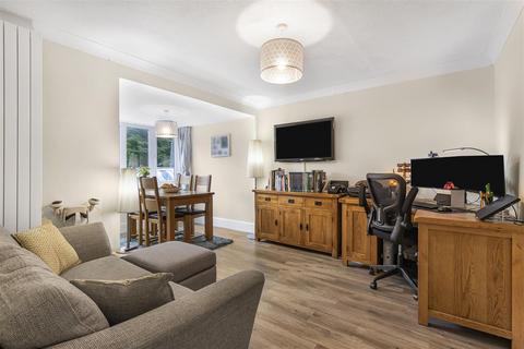 5 Chestnut Lane, Vigo, Gravesend, DA13 0TB