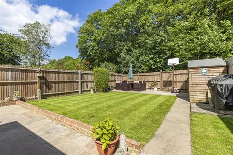 5 Chestnut Lane, Vigo, Gravesend, DA13 0TB