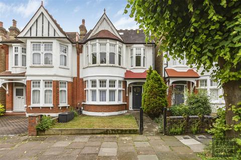 2 bedroom flat for sale, St. Georges Road, London N13