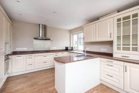 3 bedroom detached house to rent, Kelston Road, Bath BA1