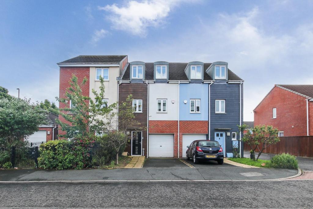 White Swan Close, Killingworth, NE12 6UG 4 bed terraced house £220,000