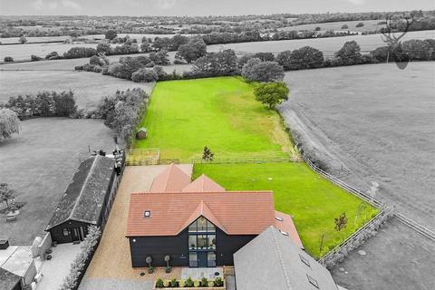 4 bedroom house for sale, Passingford Barn, Theydon Mount