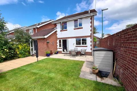 4 bedroom detached house for sale, Fontwell Close, Fontwell